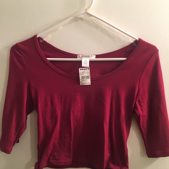 Red three-quarter sleeve crop top - Picture 2 of 8